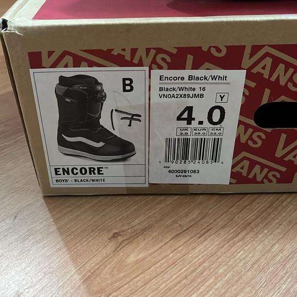 Vans Encore boys snowboard boots BNWT - Picture 3 of 3